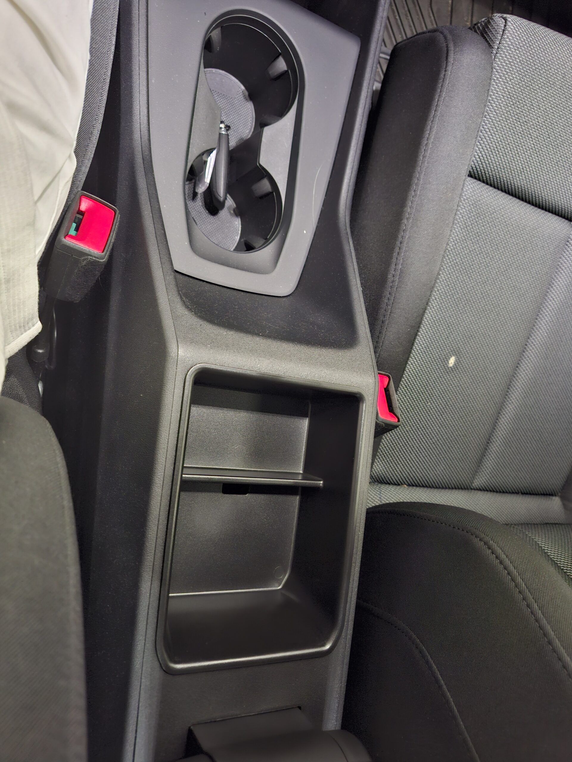 Oppbevaringsboks til sentralkonsoll Audi Q4 e-Tron - Bilde 6